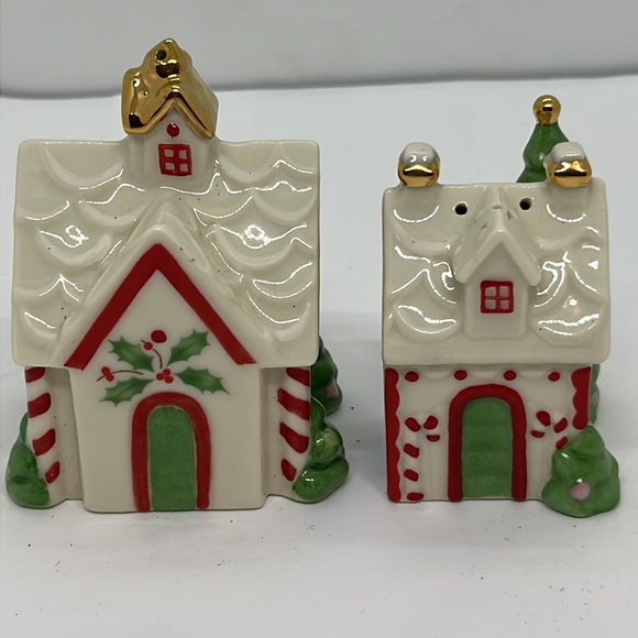 Lenox Porcelain Christmas House Salt & Pepper Shakers - Picture 2 of 4